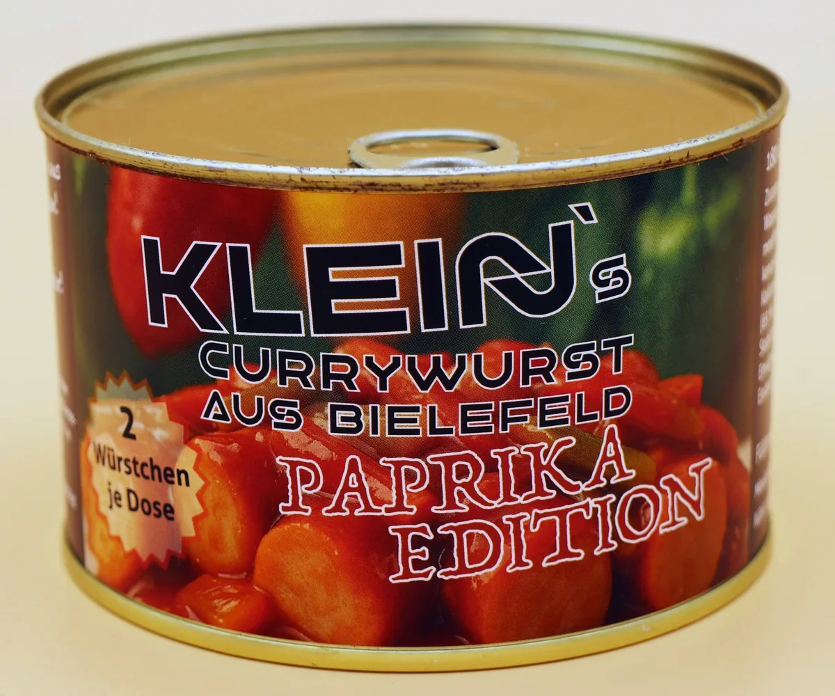 Dose der Klein’s Currywurst Paprika Edition – handgemachte Currywurst aus Bielefeld mit fruchtig-milder Paprikanote und hausgemachter Sauce für einen besonders aromatischen Geschmack.