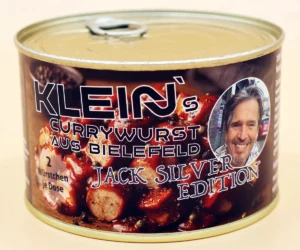 Dose der Klein’s Currywurst Jack Silver Edition – pikant-würzige Currywurst mit Pfeffer und hausgemachter Sauce, handgemacht in Bielefeld nach traditionellem Rezept.